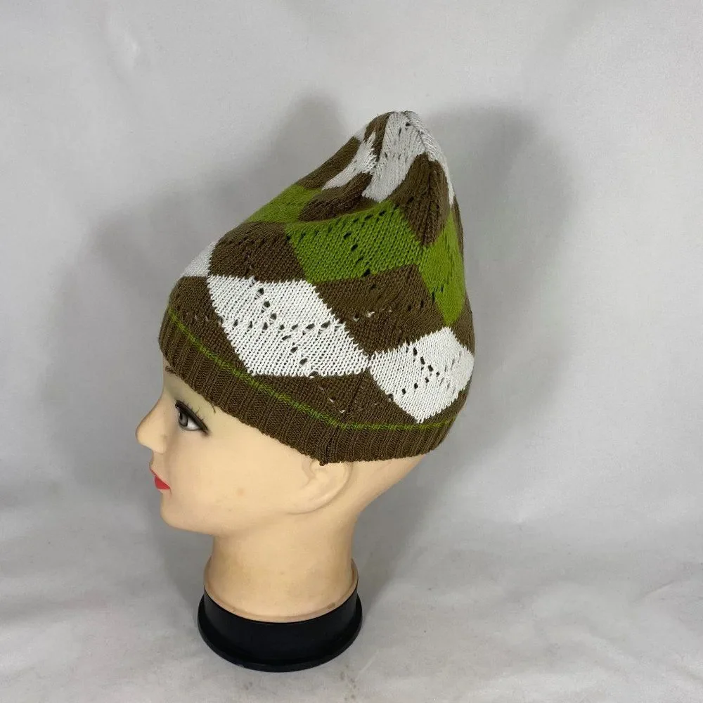 Knitted Chunky Beanie Hat Plaid NWOT